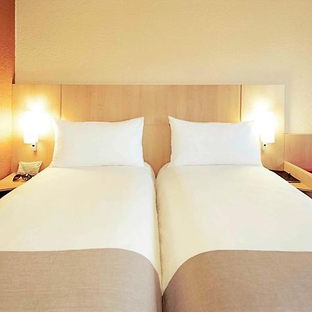 Отель Ibis Koeln Фрехен Экстерьер фото