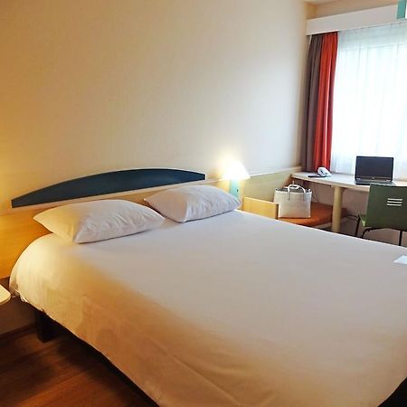Отель Ibis Koeln Фрехен Экстерьер фото