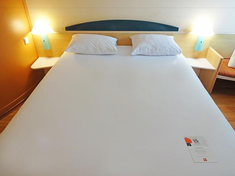 Отель Ibis Koeln Фрехен Экстерьер фото