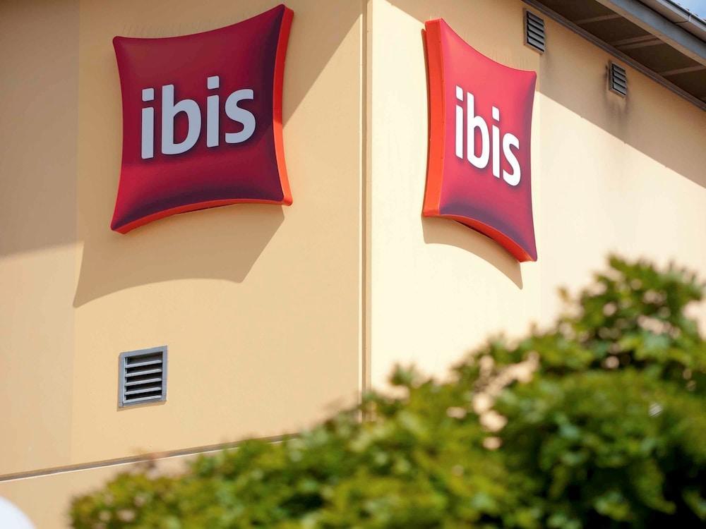 Отель Ibis Koeln Фрехен Экстерьер фото